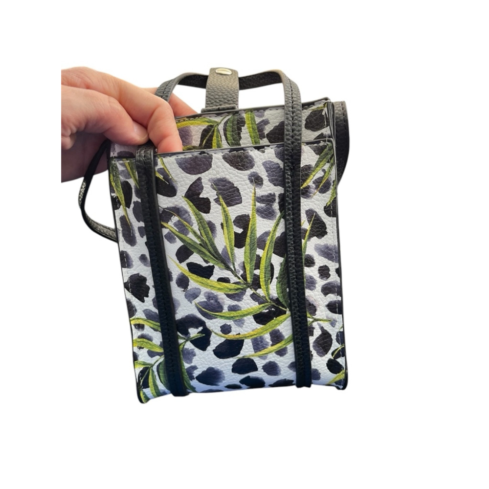 Tahari Micro On The Go NWT Palm Leopard Print Bag - Picture 3 of 9